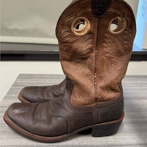 Ariat Brown and Tan Cowboy Boots